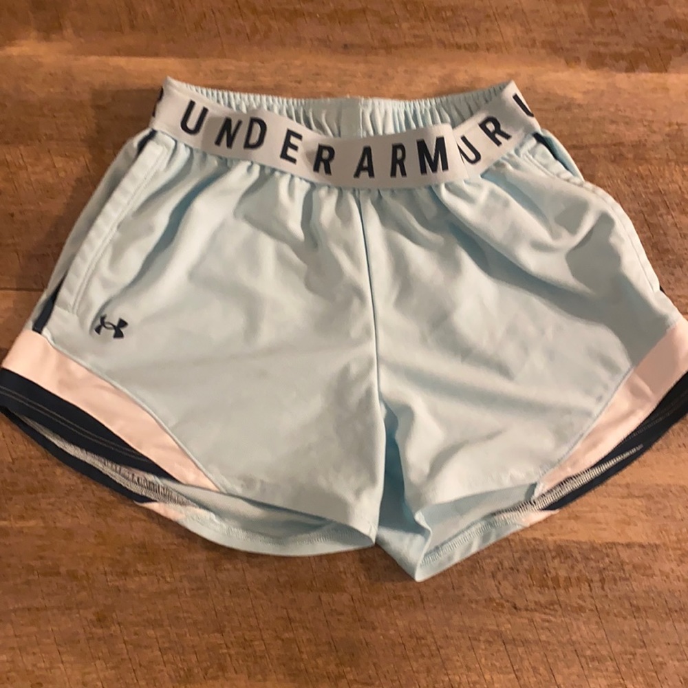 Under Armour Women Shorts ~ Washed but never worn.
